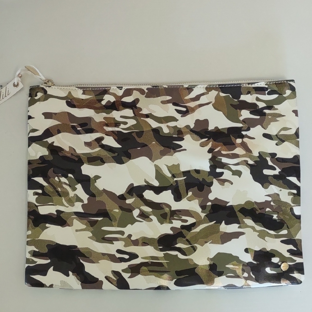 Mali & Lili NWT's Camo Clutch Bag